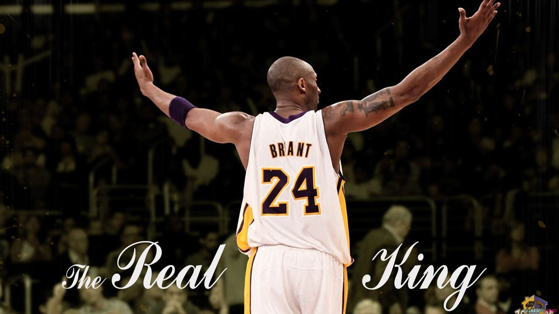 季后赛逆袭：库里在第二轮连续击出多记“远射”，库里首次季后赛